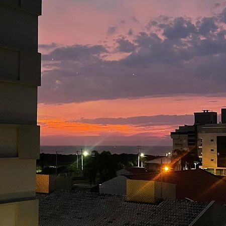 Novissimo! Charmoso E A 3 Minutos A Pe Da Praia Governador Celso Ramos Bagian luar foto
